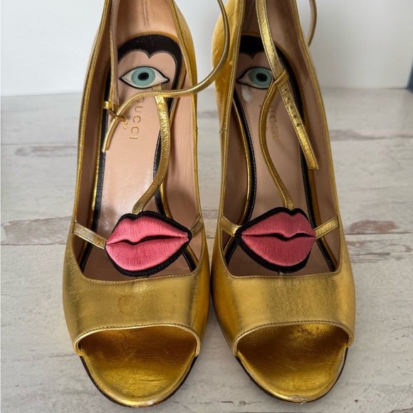 Gucci Gold Lip Heels with Pink Accent size 8.5-9 - Picture 1 of 5